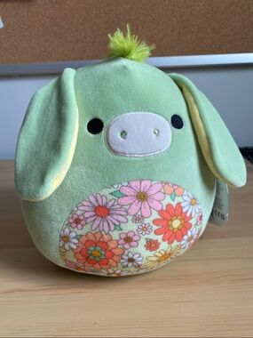 Squishmallow Juniper